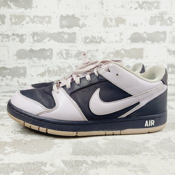 Nike Air Classic SB Dunk Leather Trainers in Black and Lavender Sneakers I681